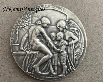 Antique medal signed jean.lecroart for the collector