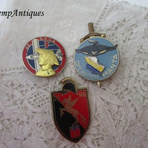 Enamel brooch x 3 image 1