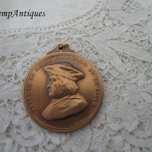 Old pendant/medal signed