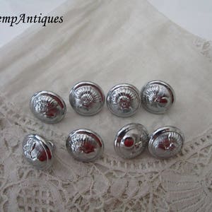 Old metal button x 8