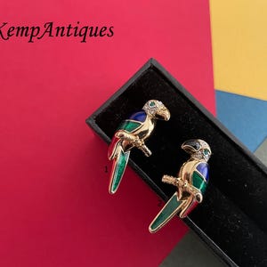 Old enamel parrot brooch/pin