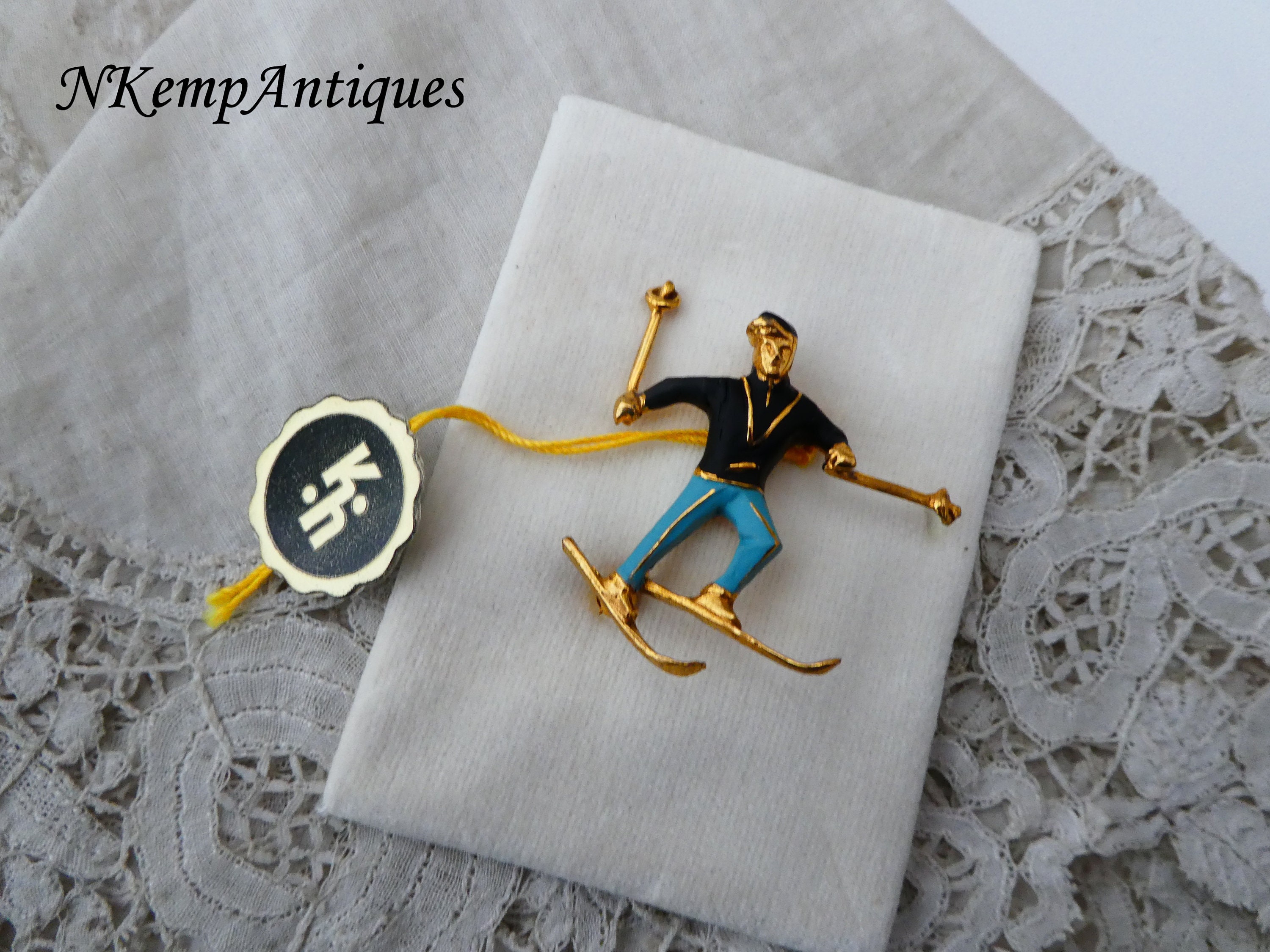 大人気新品セール ブ for Brooch Germany Western the Etsy - Collector その他