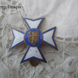 Religious enamel clip