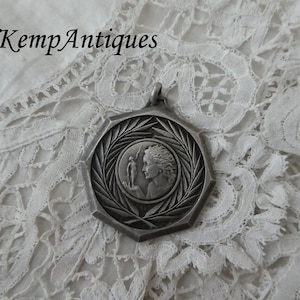 1920&#39;s medal/pendant