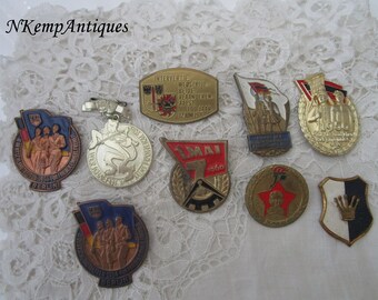 Vintage brooch x 9