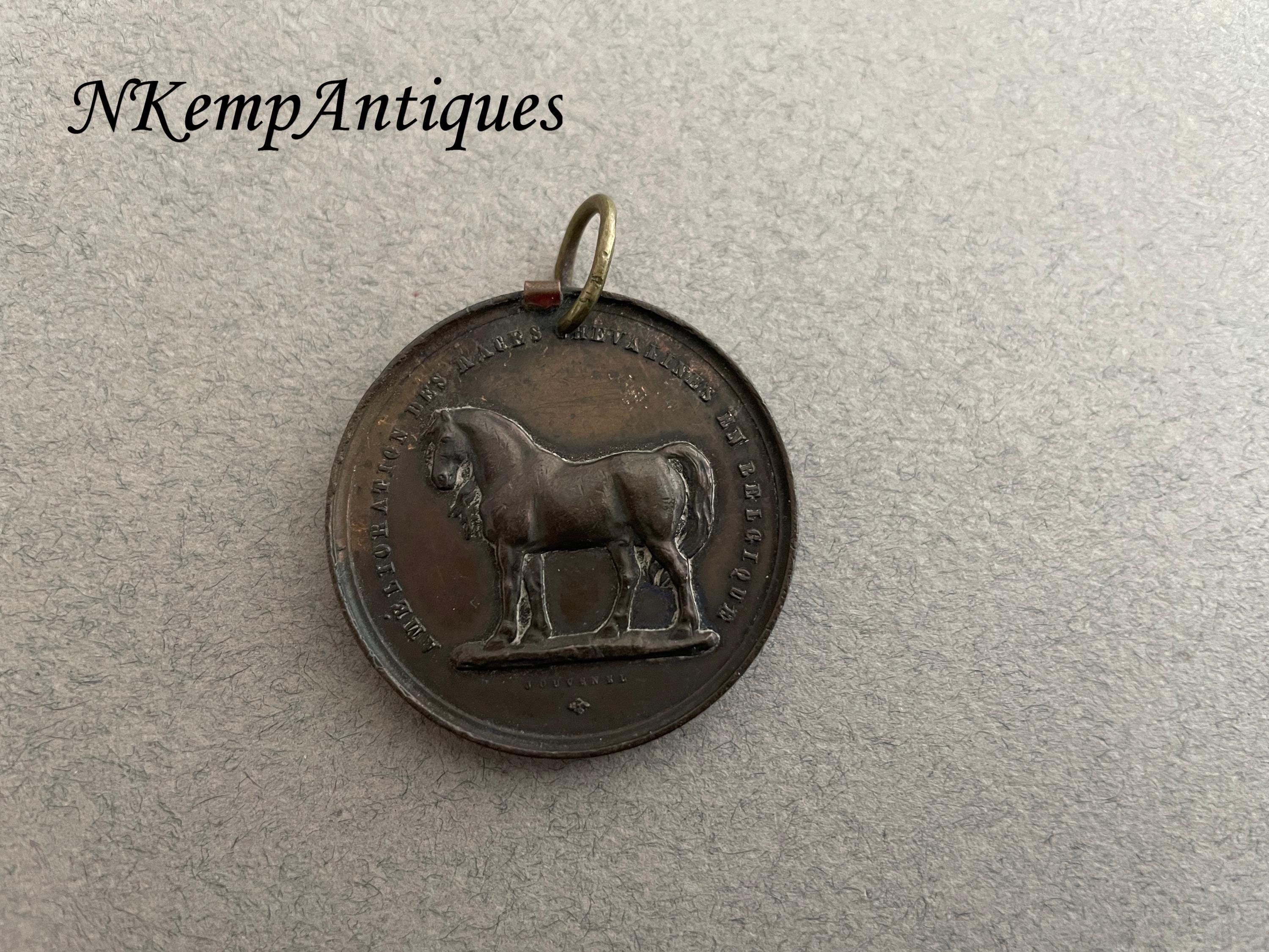 Pendentif Ancien – Étrier Et Cavalier Obstacle – Plaque Or, équitation