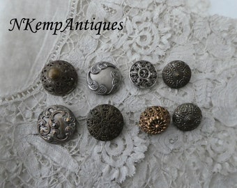 Old french button  x 8
