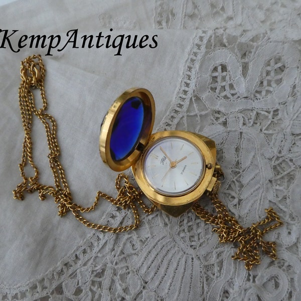 Pendentif et chaîne de montre