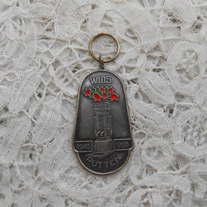 Vintage medal/pendant