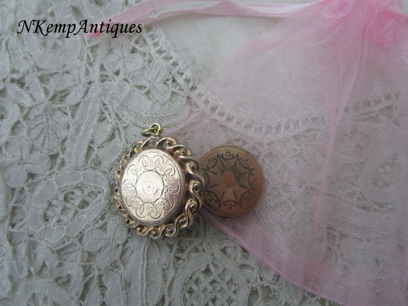 Antique pendant locket 1860