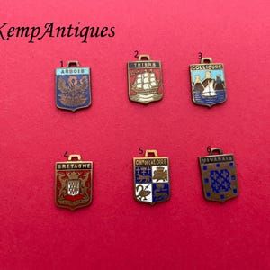 Alter französicher Anhänger aus Emaille