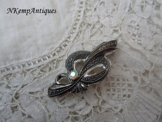 Vintage brooch 1930's