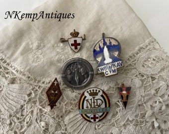 Oude religieuze broche x 6