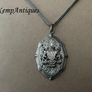 Antieke Franse hanger en ketting