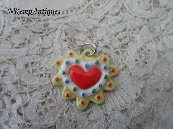 1930's heart pendant bavarian porcelain