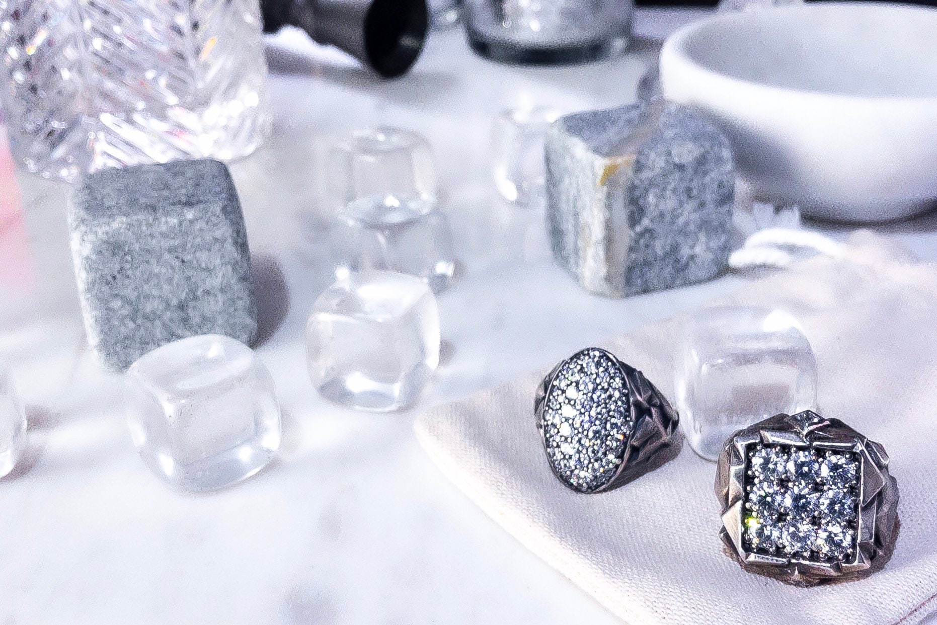 5.15 Cttw Mens Diamond Cluster Ring. 18k Organic Chiseled 5.15 Cttw Mens Diamond Cluster Ring. 18k Organic Chiseled