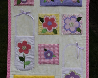 Babys Zimmer Wand h&auml;ngen