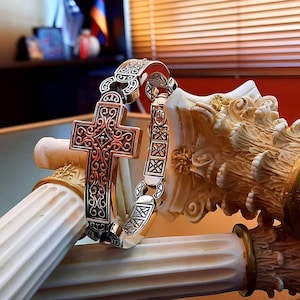 Kruis gegraveerde schakelarmband, gegraveerde armband, reliëfarmband, kruisarmband, Byzantijns, kruisarmband voor mannen, kettingarmbanden