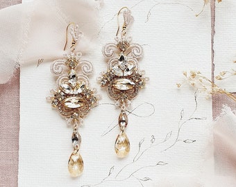 Boucles d'oreilles de mariée en dentelle de champagne pour la mariée, boucles d'oreilles en dentelle de broderie pour mariage boho, boucles d'oreilles boho, boucles d'oreilles de designer pour la mariée