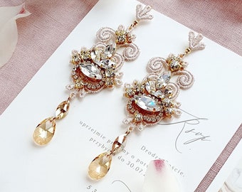 Boucles d'oreilles longues de mariée en dentelle de champagne pour la mariée