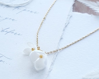 Collana con ciondolo floreale da sposa, delicati gioielli da sposa