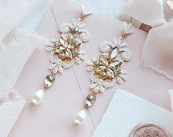 Pearl Boho champagne bridal long earrings for wedding, ivory handmade earrings for bride, gold and ivory wedding earrings