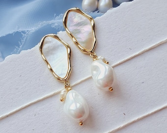Orecchini da sposa in madreperla placcati oro, delicata goccia di perla
