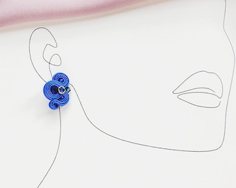 Orecchini in soutache blu reale, borchie in cristallo Swarovski