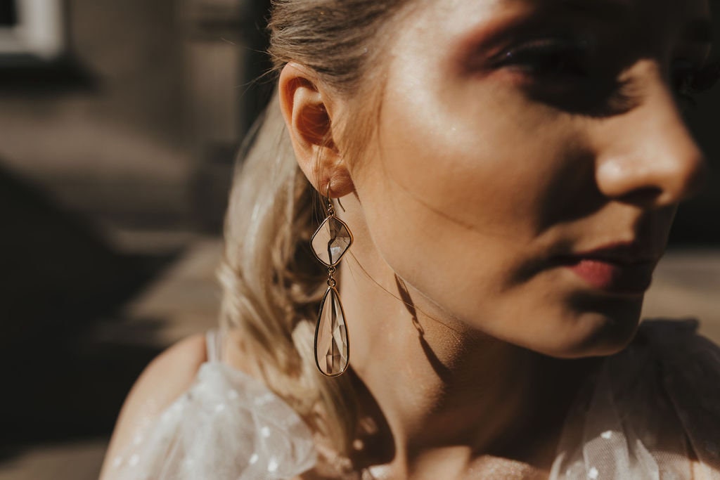 Clearine Orecchini Clip-On Cristallo Sposa Multiplo a goccia a Goccia Avvitare indietro Ciondola gli orecchini pendenti Rubino Colore Argento-fondo
