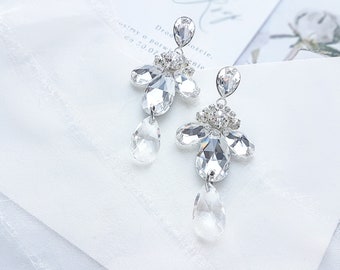 Stud crystal wedding earrings for brides, Teardrop wedding earrings, Glamour silver shiny crystal wedding earrings for brides