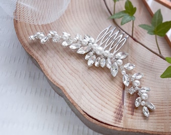 Crystal Pearl Wedding Hair Comb for Bride, Wedding Crystal Pearls Headpiece, Boho Comb, Silver Wedding Hair Accessories, Crystal Vine