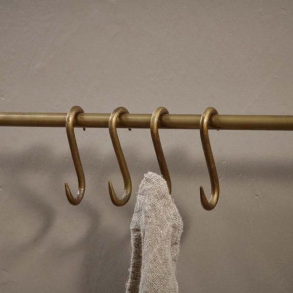 Set of 4 Laila Iron S Hooks - Brass