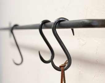 Set of 4 Laila Iron S Hooks