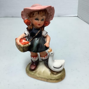 Vintage Arnart 5th Ave Porcelain Figurine Girl and Duck #1539