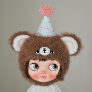 FREESHIPPING/Pre-order / Momodolly handmade Blythe hat / blythe helmet / blythe outfit / Blythe doll / custom blythe / blythe / blythedoll