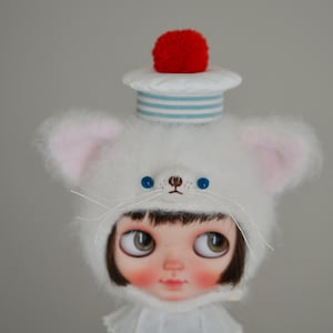 FREESHIPPING/Pre-order / Momodolly handmade Blythe hat / blythe helmet / blythe outfit / Blythe doll / custom blythe / blythe / blythedoll