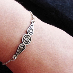 Bracelet Wheel of Eternity Charm Sterling Silver 925, Thin chain delicate bracelet, Ethnic Style  - Armenian Handmade Jewelry, Gift for Her