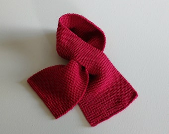 Knitting Pattern  PDF for Hug Scarf in ENGLISH only