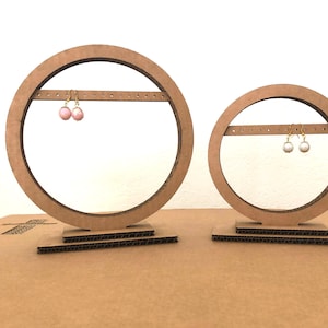 2 exposanten voor winkeloorbellen, oorbelhouder, toonbankdisplay, vitrine kartonnen oorbeldisplay, sieradendisplay