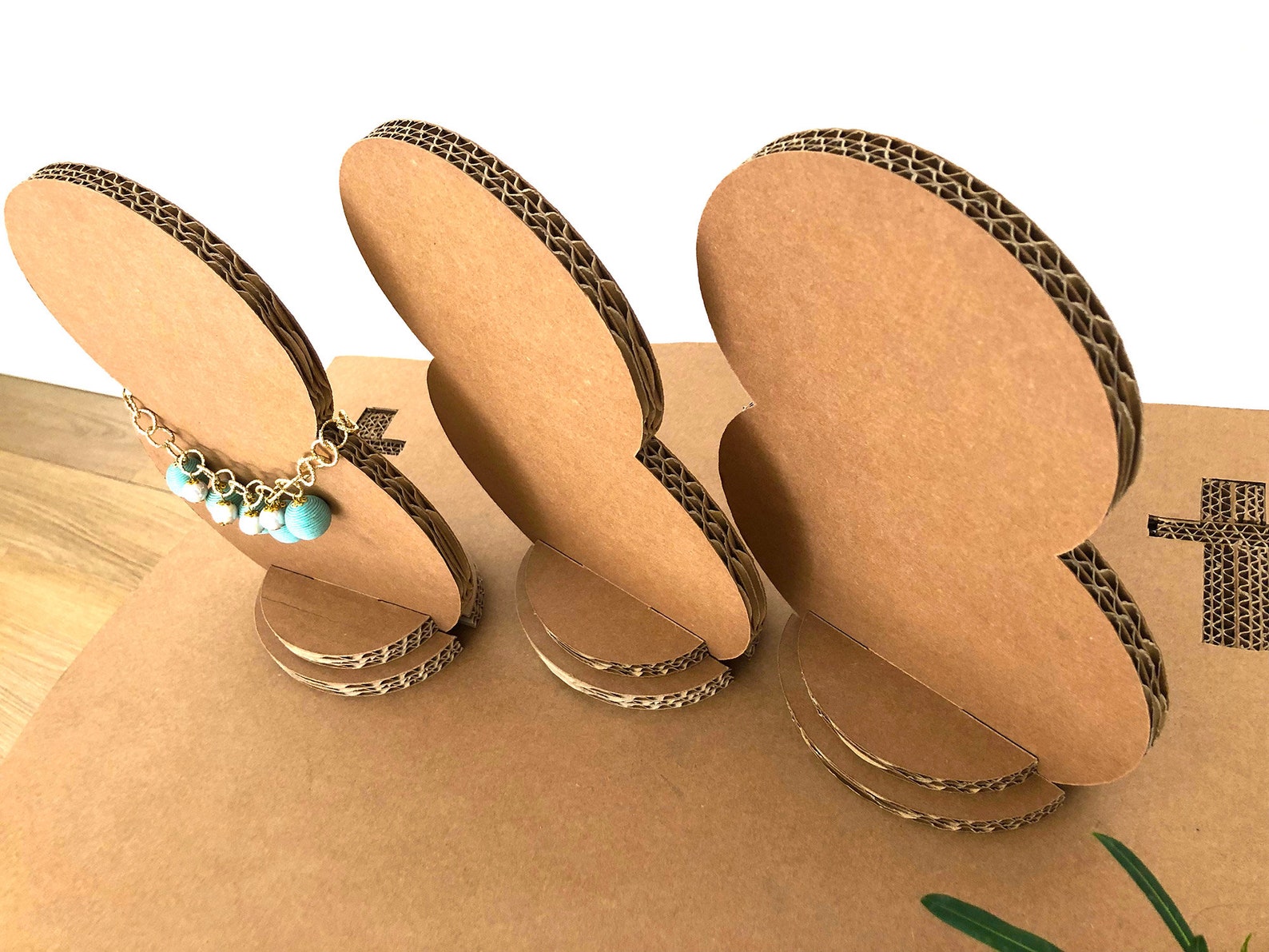 3 Round necklace display bust cardboard jewelry display eco Etsy