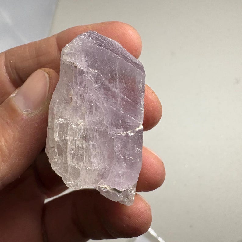 Natural Terminated Kunzite Crystal raw image 3