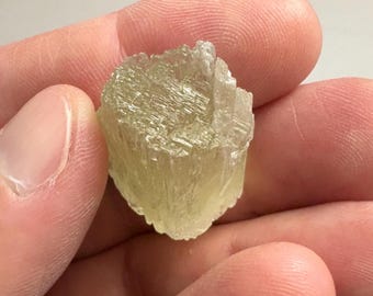 Spodumene, cristallo di kunzite, 12,7 grammi