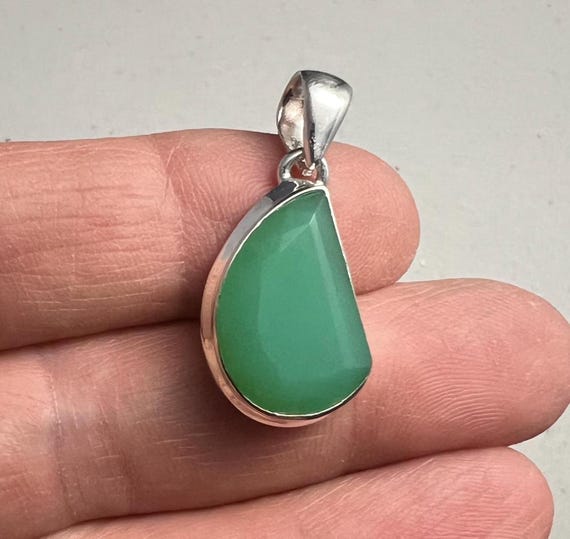 Chrysoprase and .925 Sterling Silver Pendant