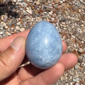 Blaues Calcit Ei