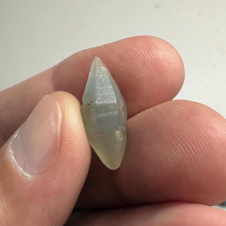 Natural Sapphire Crystal 11.31 ct image 3
