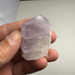 Natural Terminated Kunzite Crystal raw image 6