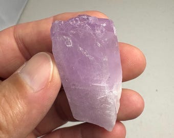 Natural raw Kunzite crystal 46 grams uv reactive