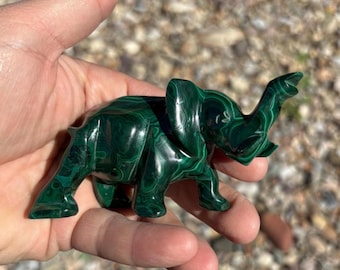 マラカイトの象の置物：ヴィンテージ天然石アートオブジェ - Etsy 日本