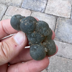 Natural raw green Botryoidal Prehnite crystal Mali