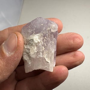 Natural Terminated Kunzite Crystal raw image 4